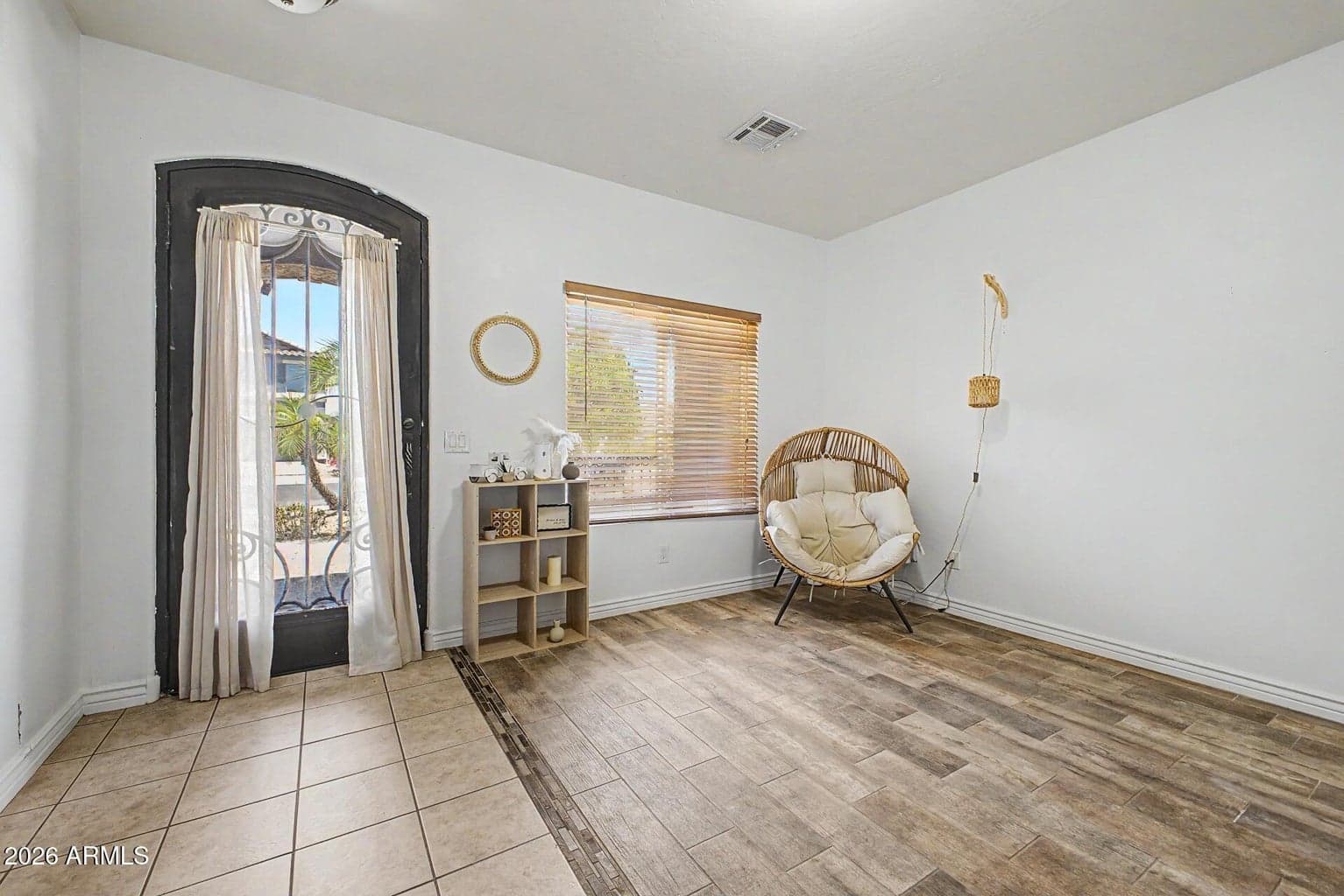 731 W MESQUITE TREE Lane photo 4