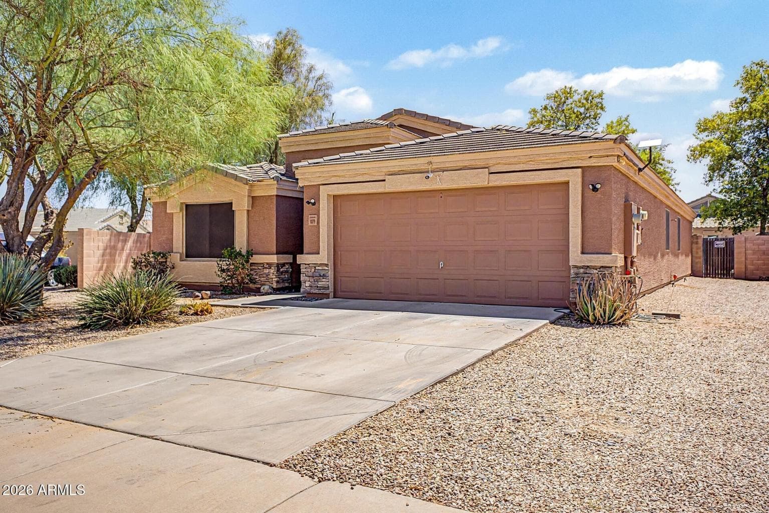 1879 E KACHINA Drive photo 5