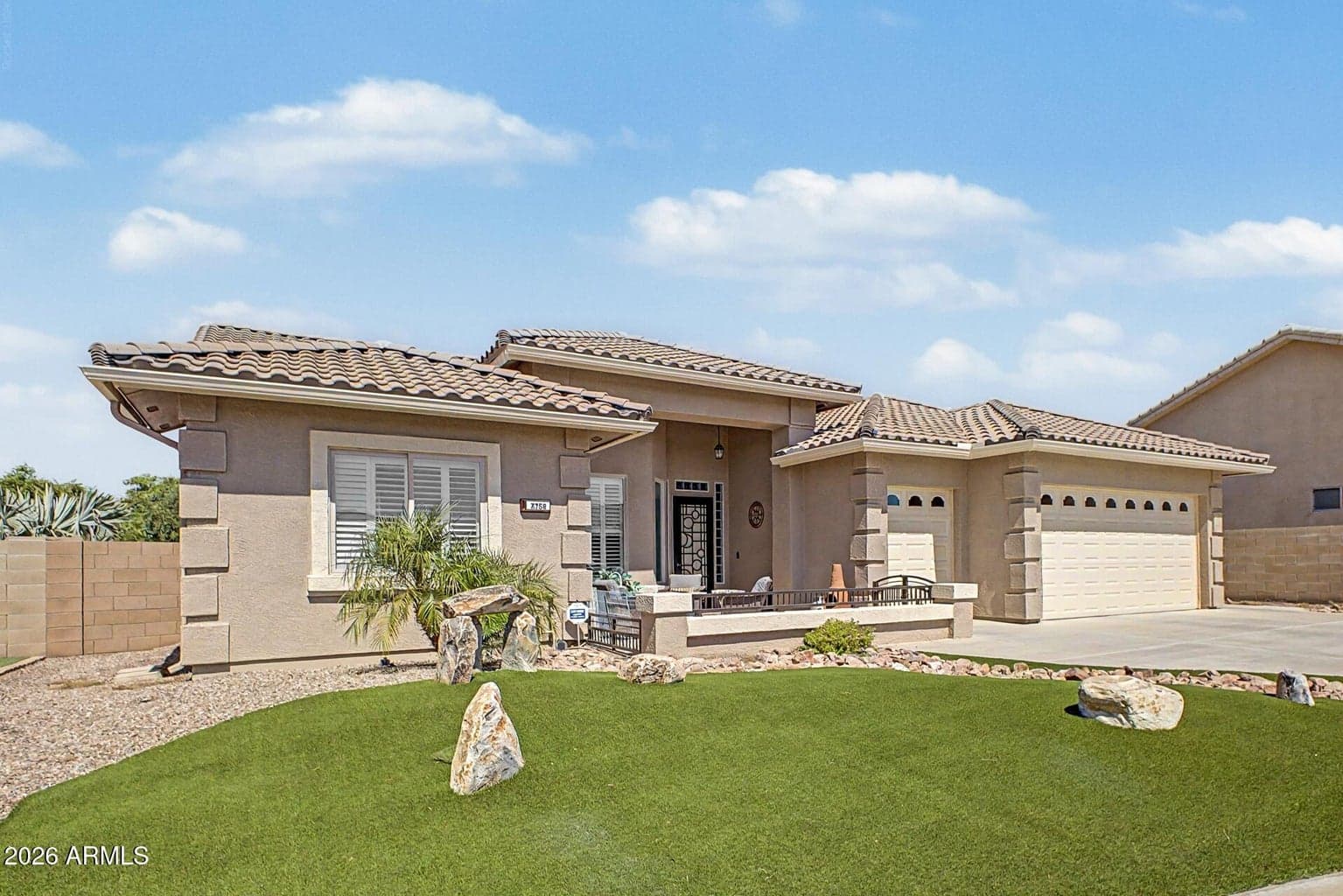 2758 S ROYAL WOOD Circle photo 5