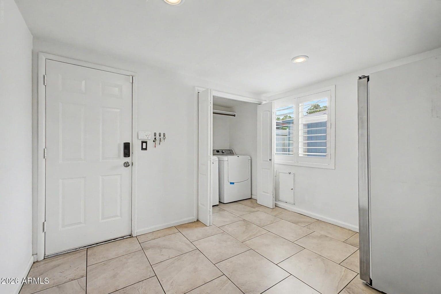 5835 N 16TH Place photo 5