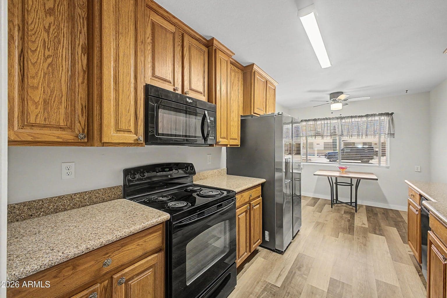 10350 W CARON Drive photo 3