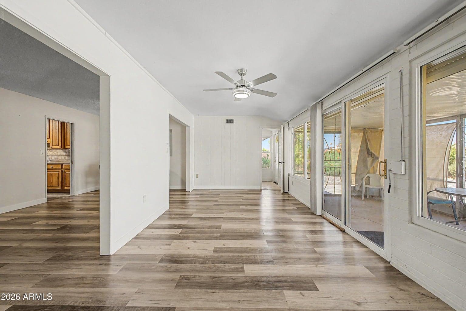 10350 W CARON Drive photo 6