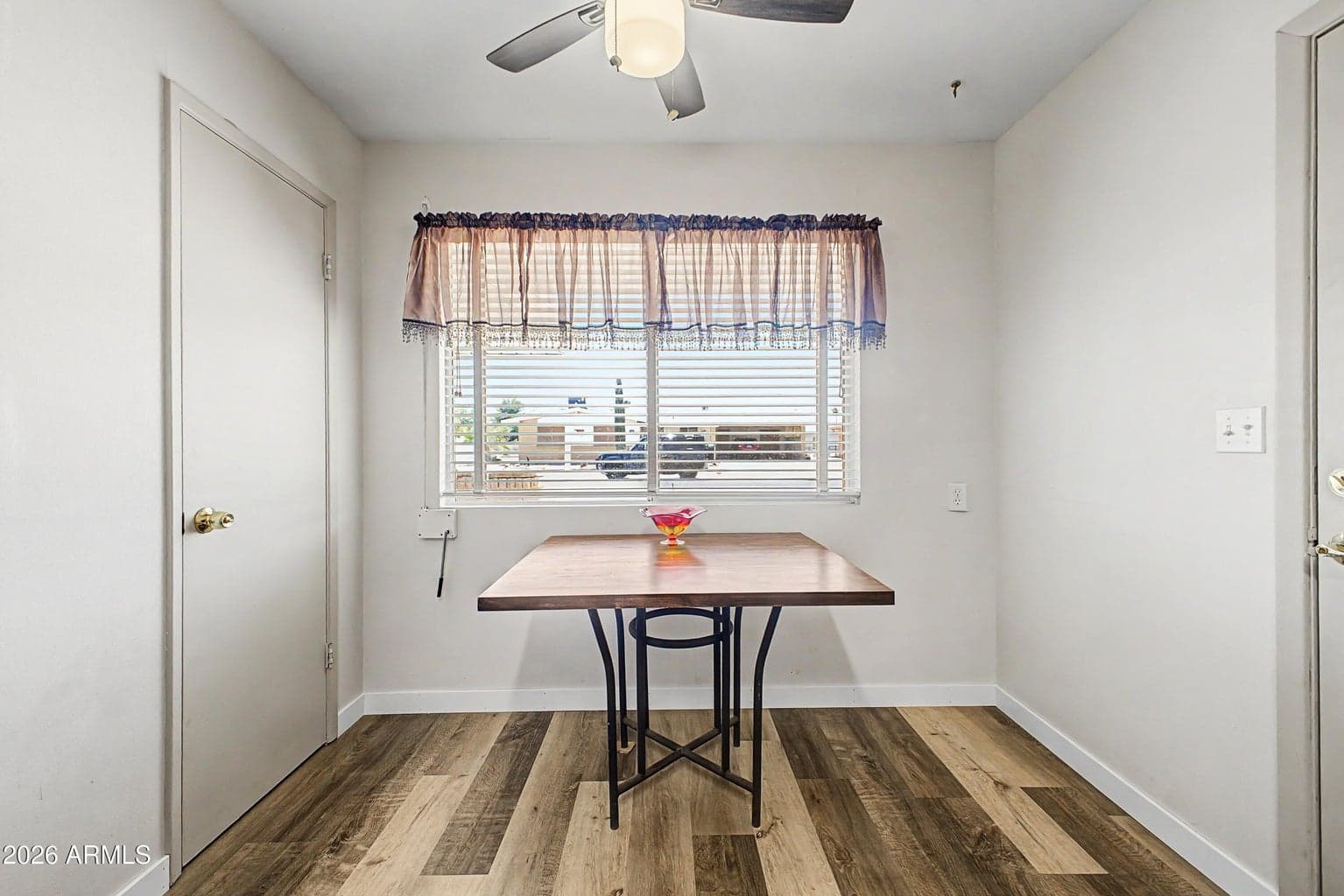 10350 W CARON Drive photo 4