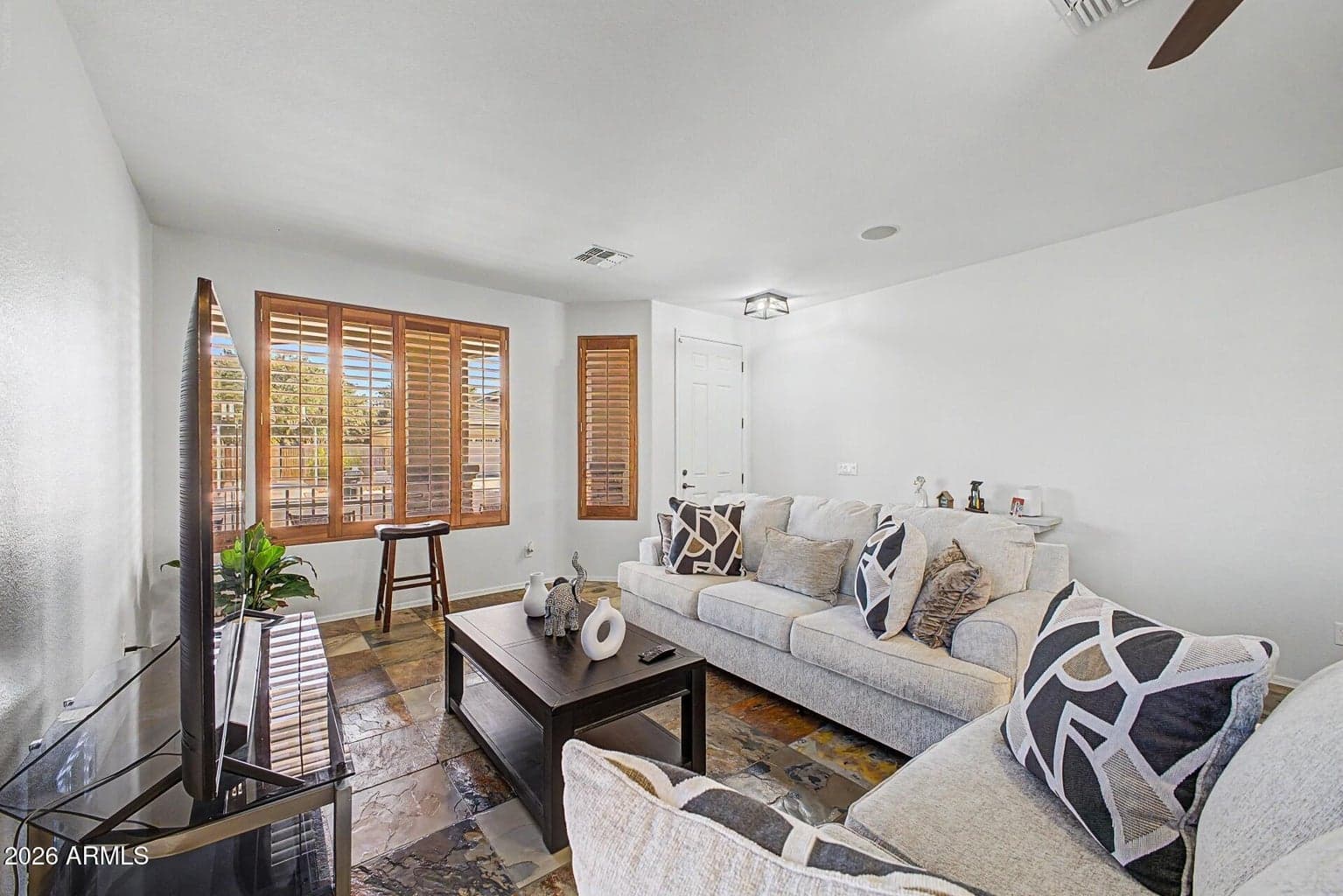 1412 E JADE Drive photo 5